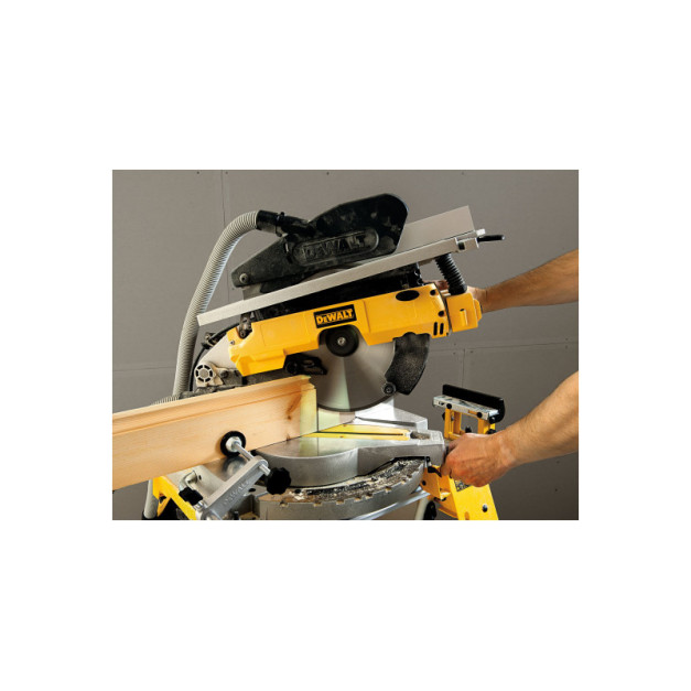 DEWALT Kombinált gérvágó 1600 W D27113