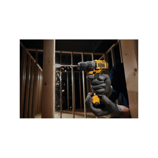 DEWALT Akkus fúrócsavarozó 12 V szénkefe nélküli (2 x 2,0 Ah akku + töltő) DCD701D2
