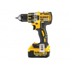 DEWALT Akkus ütvefúró-csavarozó 18 V (2 x 4,0 Ah akku + töltő) DCD790 m2