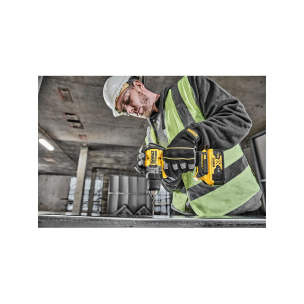 DEWALT Akkus fúrócsavarozó 18 V szénkefe nélküli (2 x 5,0 Ah akku + töltő + TSTAK) DCD800P2T