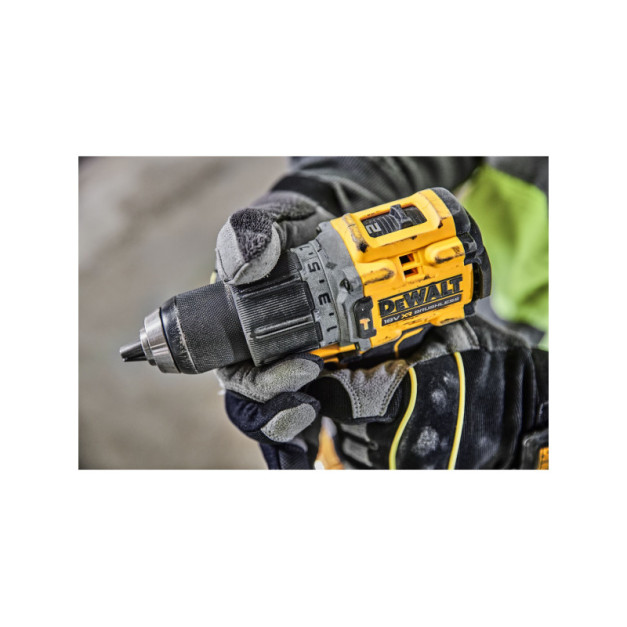 DEWALT Akkus fúrócsavarozó 18 V szénkefe nélküli (1 x 1,7 Ah akku + töltő + TSTAK) DCD805E1T