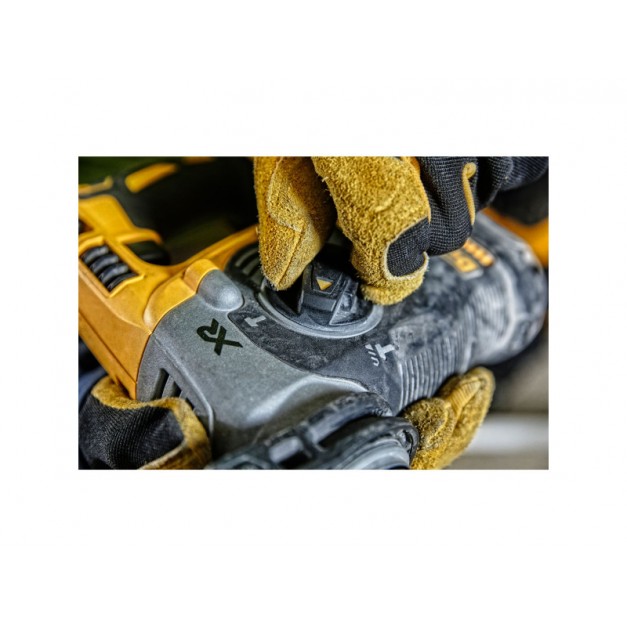 DEWALT Akkus fúrókalapács 18 V szénkefe nélküli (2 x 5,0 Ah akku + töltő + TSTAK) DCH274P2T