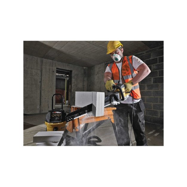 DEWALT Aligátorfűrész 900 W DWE399