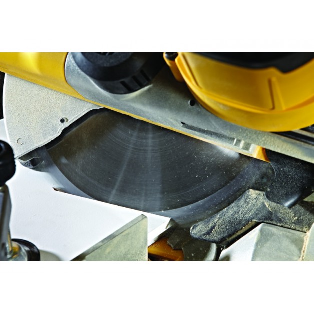 DEWALT Gérvágó 1850 W DWS778