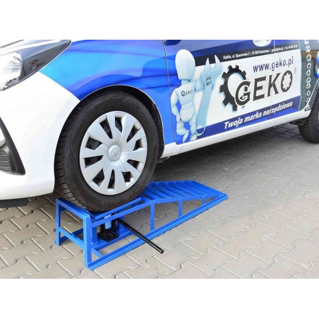 Geko 2 tonnás hidraulikus emelővel ellátott mobil szerelőrámpa
