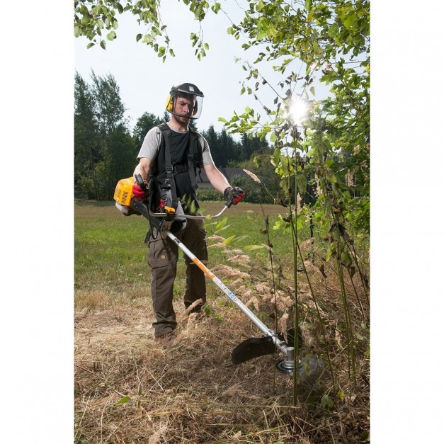 Riwall 52 cm³-es antivibrációs benzines fűkasza kés+damilfej+hám