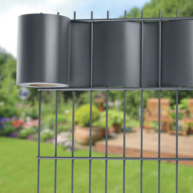 3D kerítés belátásgátló szalag antracit kerítéspanelhez, 19x35 m, 20 db kapoccsal, 450 g/m2, PVC