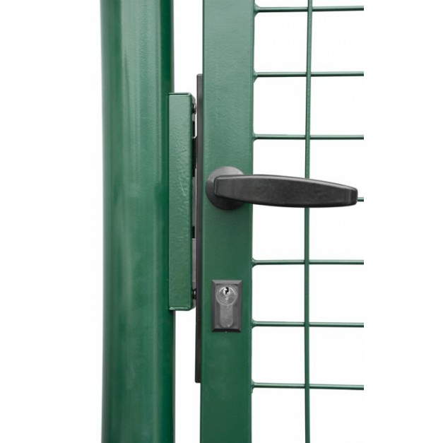 Egyszárnyú kerti ajtó zártszelvény kerettel 120 / 100 cm, zárbetéttel, kulcsokkal, zöld