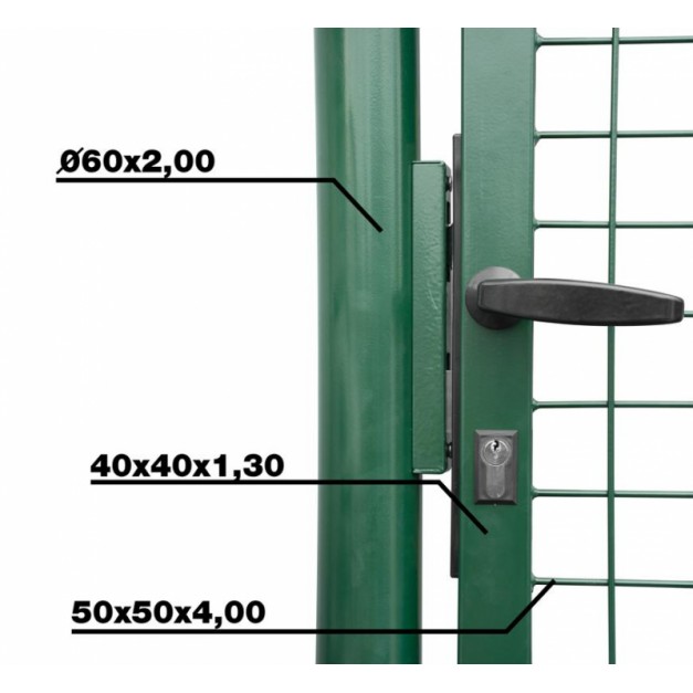 Egyszárnyú kerti ajtó zártszelvény kerettel 120 / 100 cm, zárbetéttel, kulcsokkal, zöld