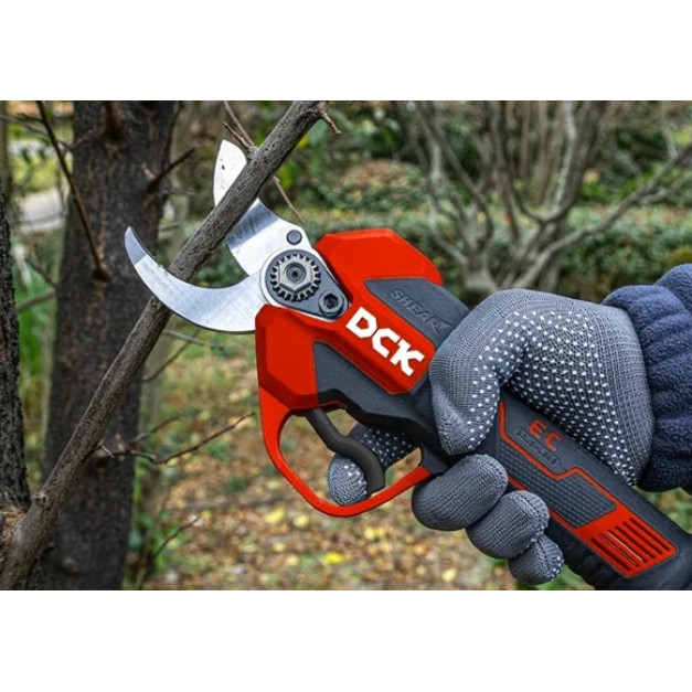 DCK Akkus metszőolló 35 mm szénkefe nélküli 20 V (2 x 2,0 Ah akku + töltő)