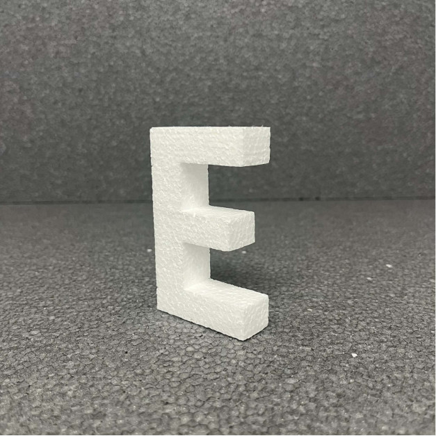 Polisztirol 3D E betű, 11 cm 