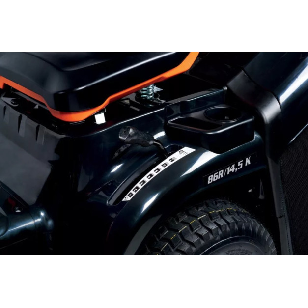 Oleo-Mac OM 86R/14,5 K fűgyűjtős/hydro fűnyíró traktor, 432 cm³, 86 cm vágássz. 