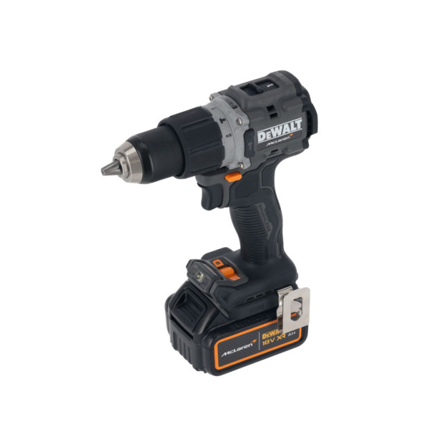 DEWALT/McLaren Akkus ütvefúró-csavarozó 18 V 90Nm (2 x 5,0 Ah akku + töltő + TSTAK)